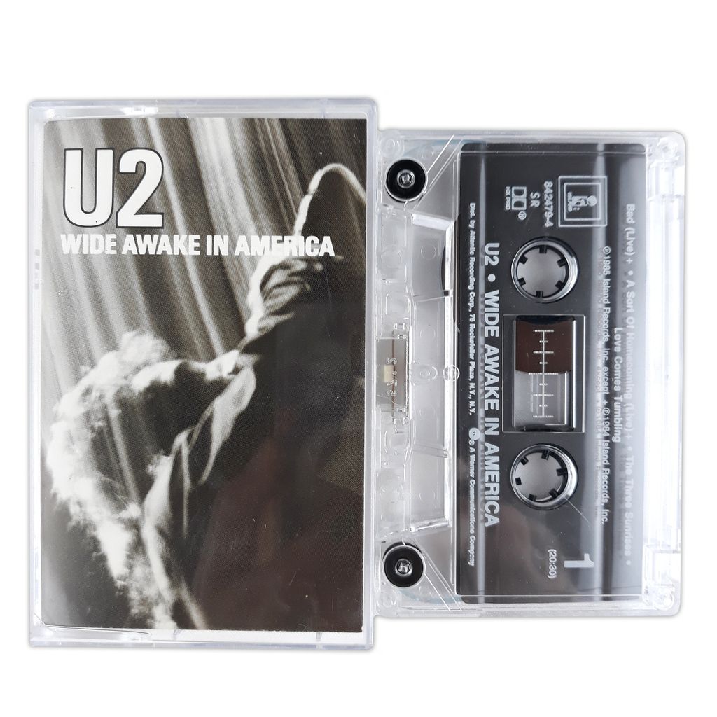 U2-wide awake in america TAPE (1)