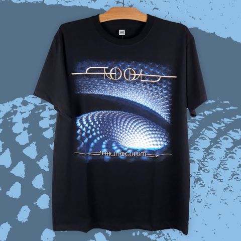 Tool-fear inoculum Tee 1