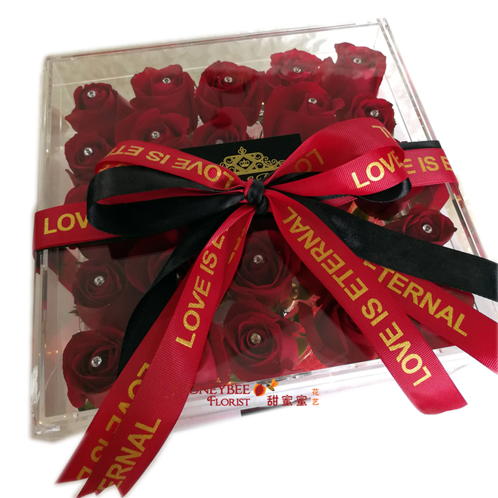 Acrylic-box-Roses-with-Chocolate-box-miri-2.png