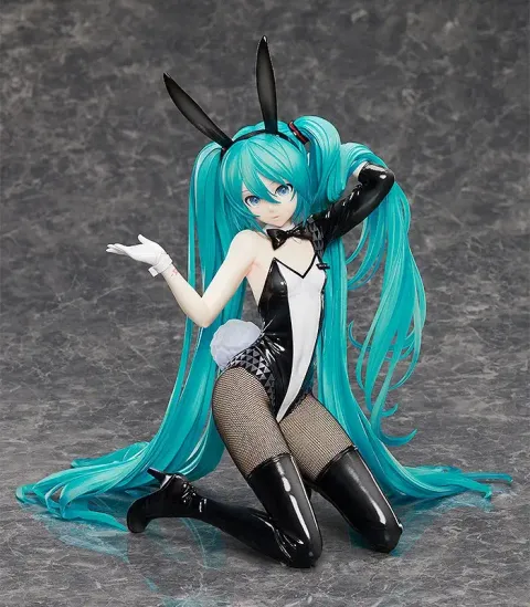 Hatsune Miku- Bunny Ver.  Art by SanMuYYB