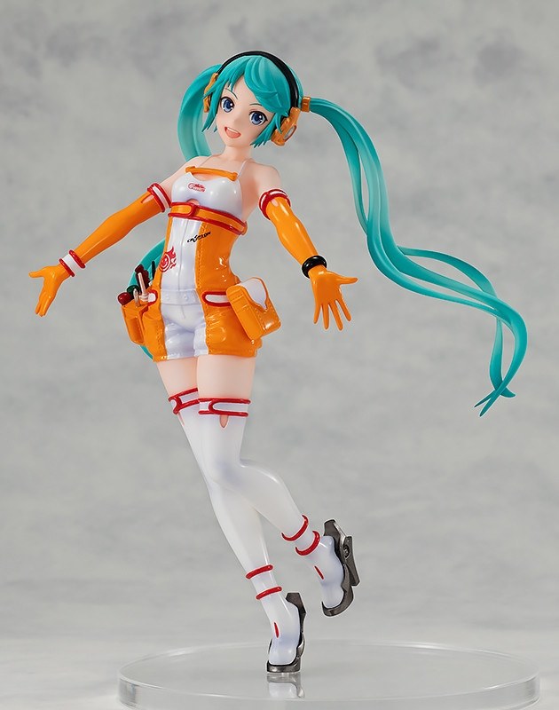 POP UP PARADE Racing Miku 2010 Ver..jpg