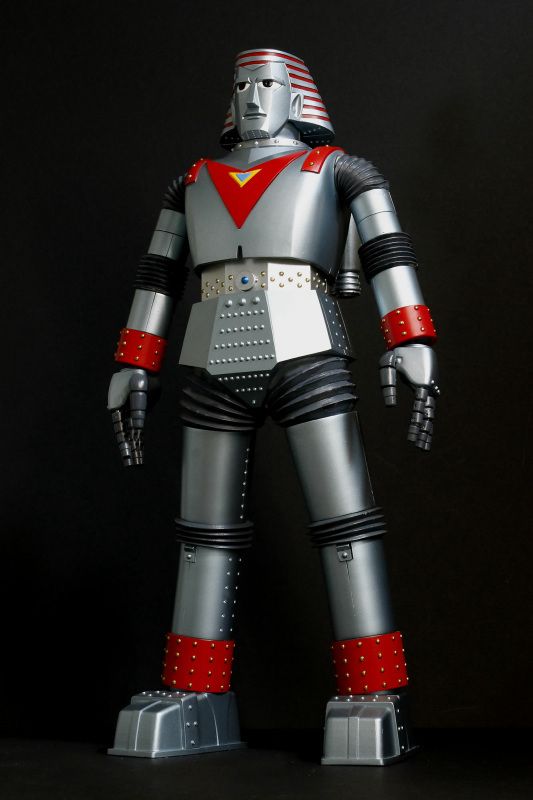 GRAND ACTION BIGSIZE MODEL GIANT ROBO.jpg