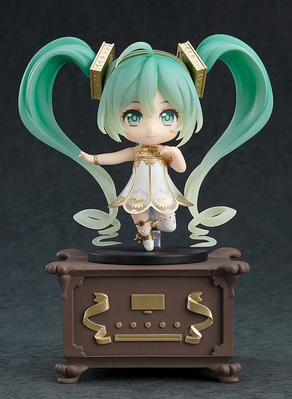 Nendoroid Hatsune Miku Symphony 5th Anniversary Ver..jpg