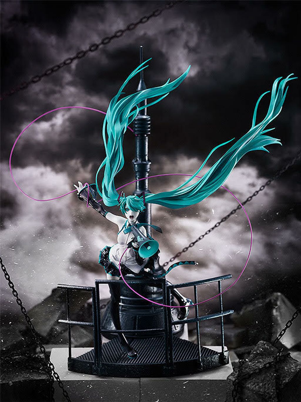 Hatsune Miku Love is War Refined Ver. -Good Smile Company 20th Anniversary Book-.jpg