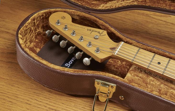 Boveda-Placement_Electric-Guitar_Fender-Startocaster-A-5471-1024x655_732x732_crop_center.jpg