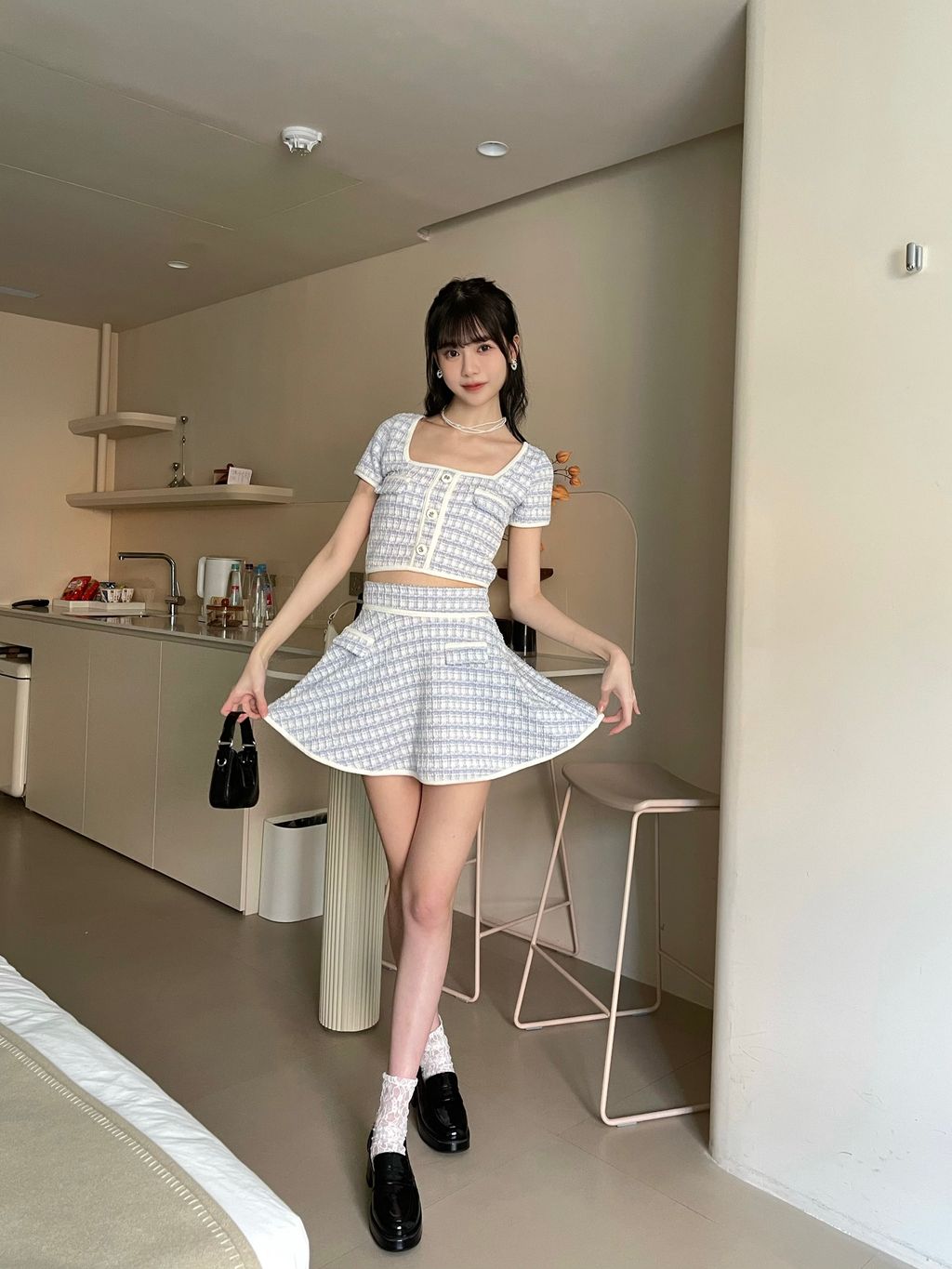 CB66EFD7-85F6-4800-B679-C68C3D98236F