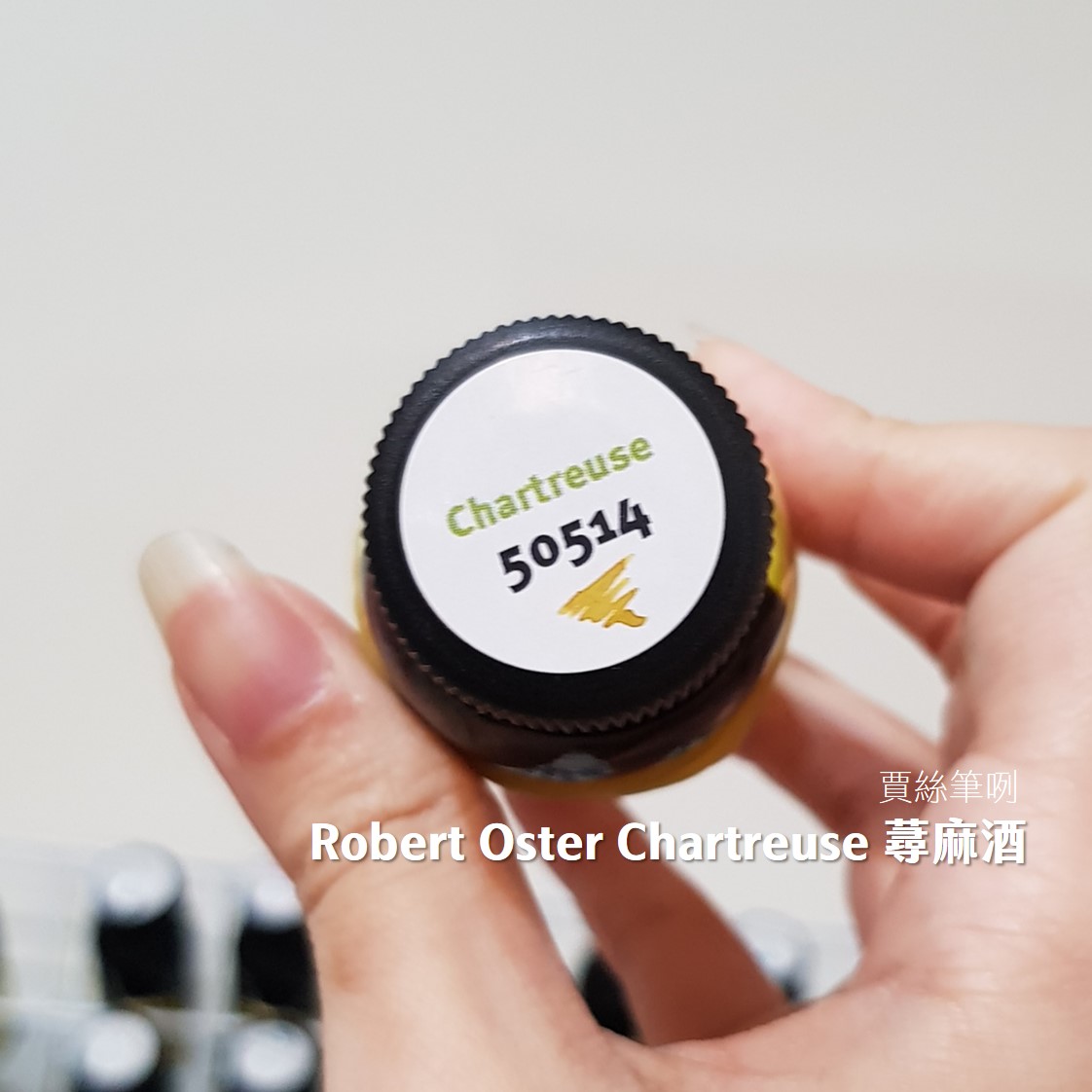 Robert Oster Chartreuse 蕁麻酒.jpg