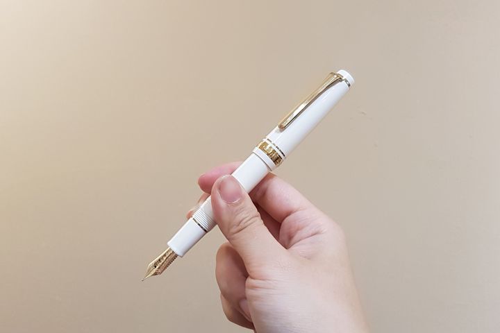 寫樂 - 14K 玫瑰白 短鋼 口袋鋼筆 | Sailor - "Beni White" / Professional Gear Slim Mini / 14K PG Fountain Pen - 2
