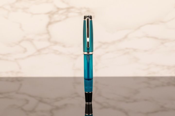 OPUS 88 - Green paint OPERA orthodox drop-in Fountain Pen