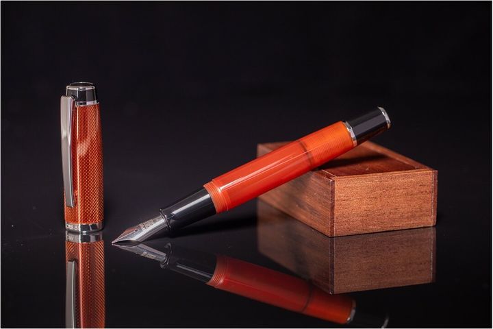 OPUS 88 - Orange paint OPERA orthodox drop-in Fountain Pen