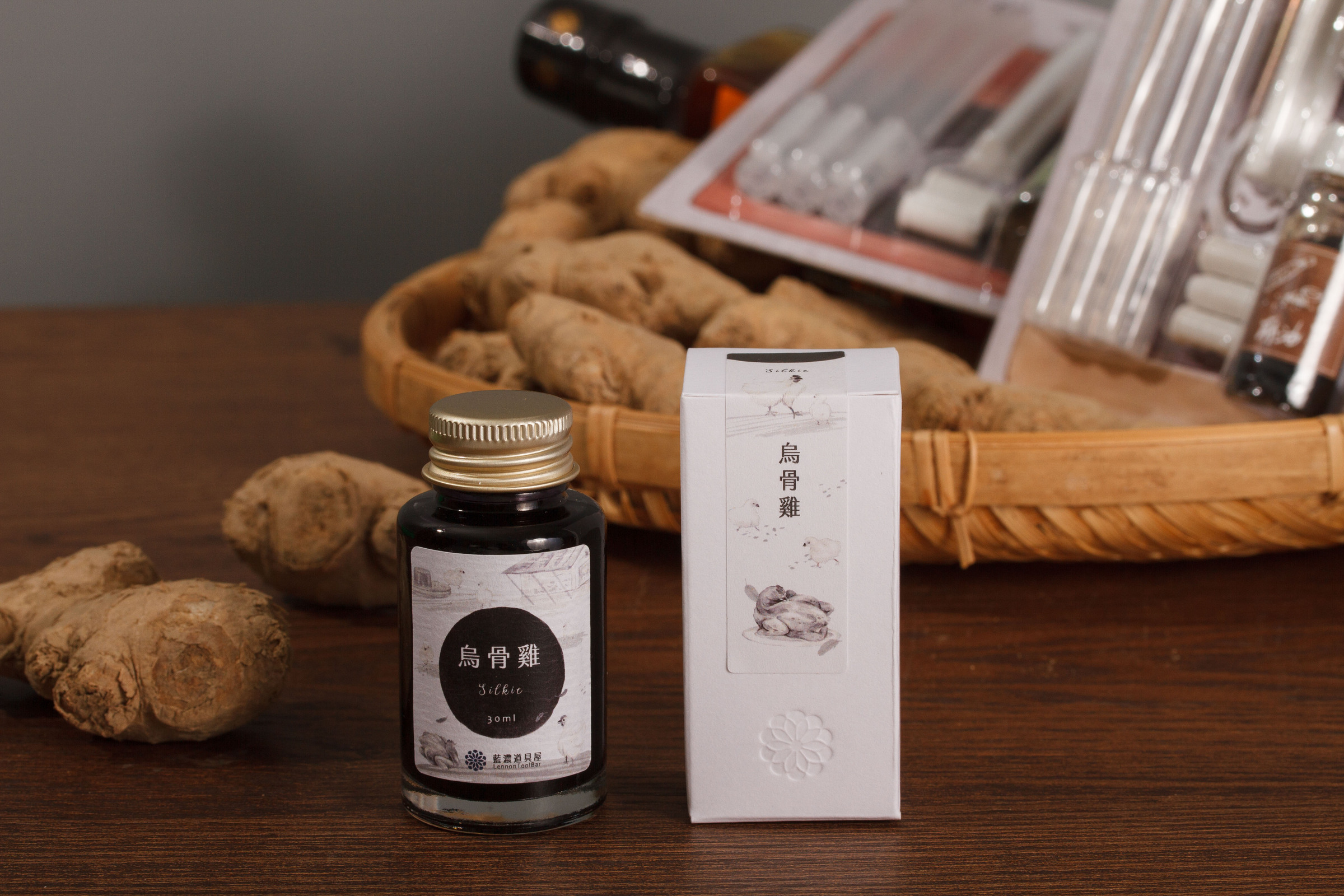 藍濃道具屋 - 烏骨雞 - 2021冬令進補 30ml 瓶裝鋼筆墨水  - 1