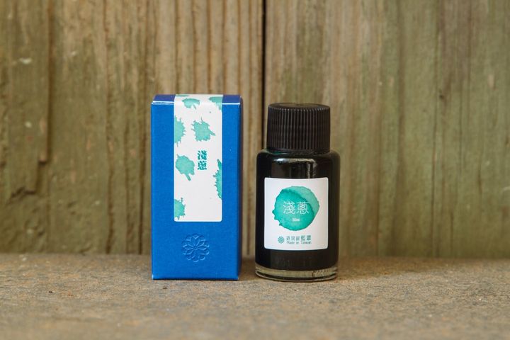 藍濃道具屋 - 淺蔥 30ml 藍染色 鋼筆墨水 