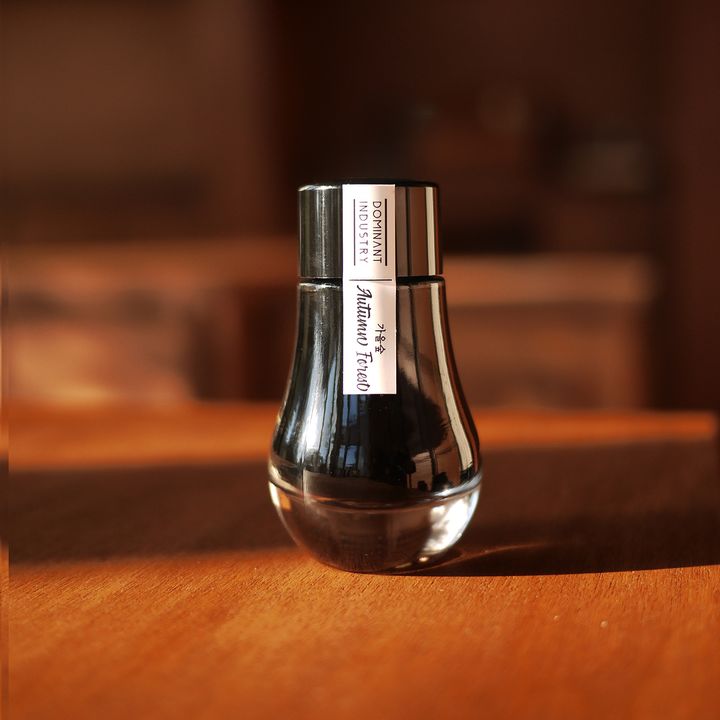 Dominant Industry - 011 秋日森林 25ml 閃粉鋼筆墨水