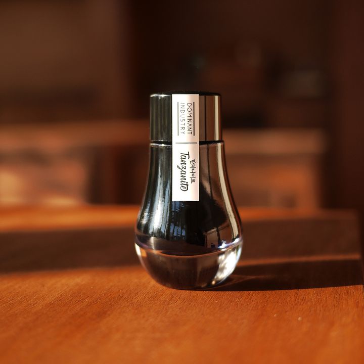 Dominant Industry - 018 丹泉石 25ml 閃粉鋼筆墨水