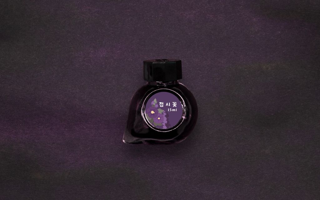 Colorverse No.68 Hollyhock 蜀葵 Ink Bottle Top View & Magenta Background