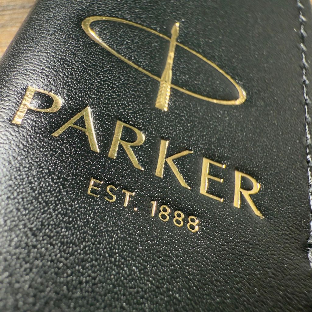 Parker Leather Pouch Logo Gold Embossing Detail 派克 原廠皮套 LOGO 燙金壓紋細節