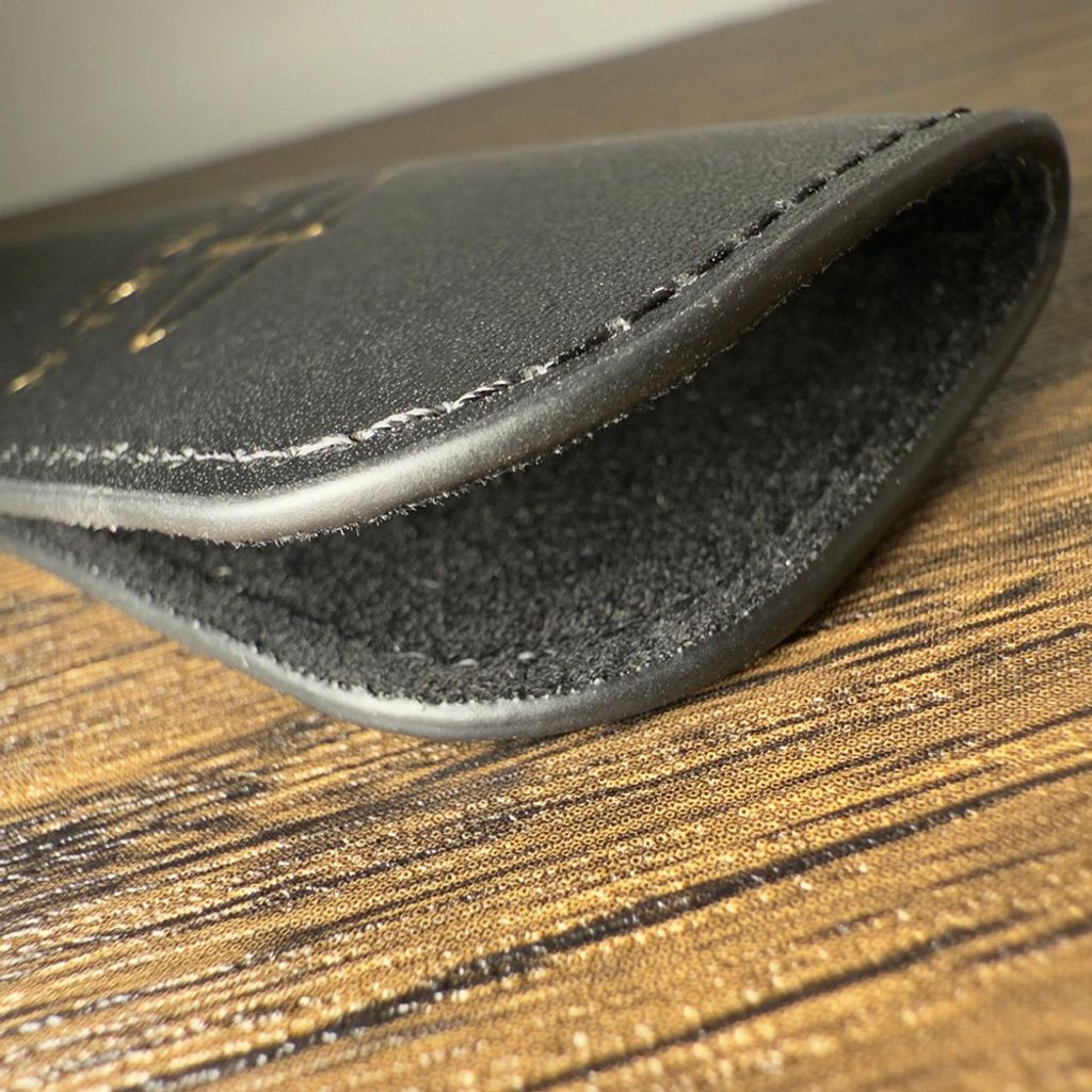 Parker Pen Pouch Leather Stitching and Edge Detail 派克 筆套皮革車縫線與材質細節