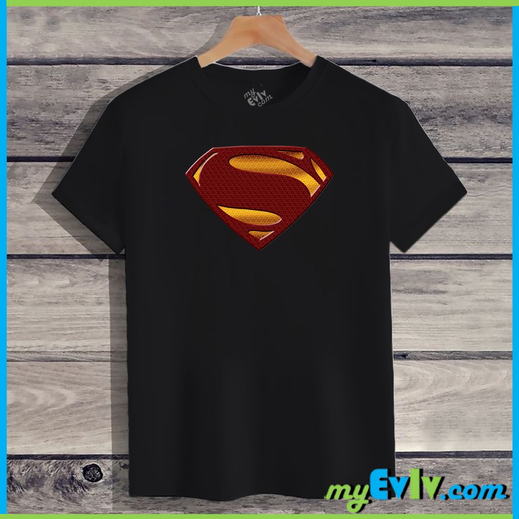 DC005-SupermanBadge-B-Shirt