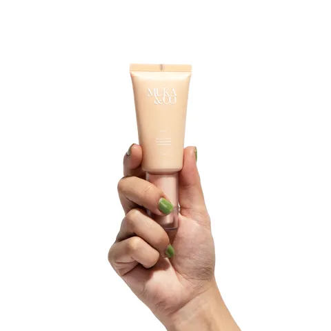 Blush(Hand_white).jpg