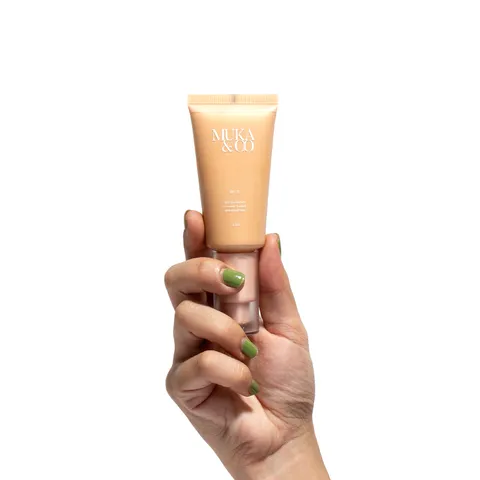 Medium(Hand_White).jpg