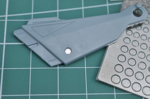 Neron-N-004-Detail-Up-Photo-Etch-Part-11-Size-Option_03.jpg