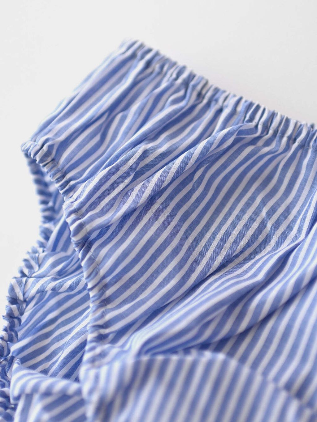 No.26_BLUE_STRIPE_3_ff585ee0-5bb3-40de-86b5-c9f36bb9a566