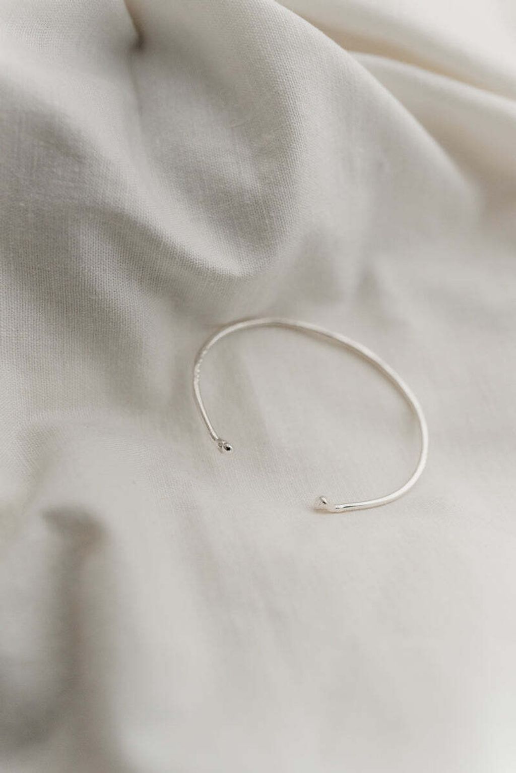 SilverOpenBangle5_800x