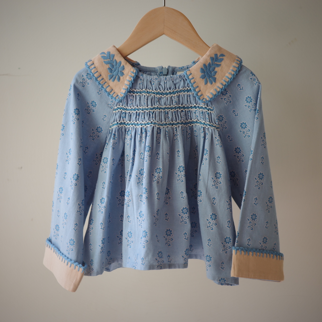 トップス Apolina Hazel Blouse Folk Floral Blue Apolina Hazel Blouse Folk Floral Blue
