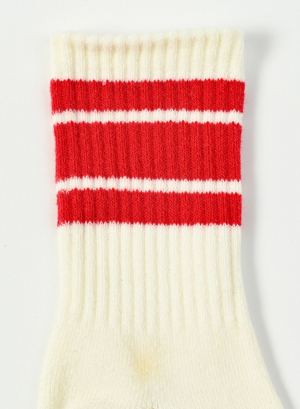 SOX-809_White x Red_02
