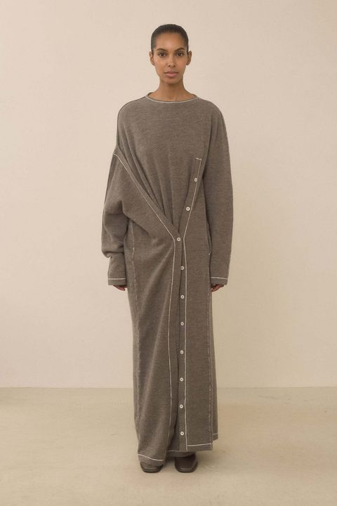 AW25D2556Y238_STITCH_BUTTON_DRESS_CINDER_0342_Web_1400x