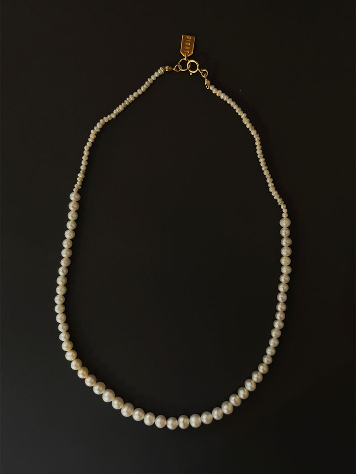 Gradual Pearl Necklace