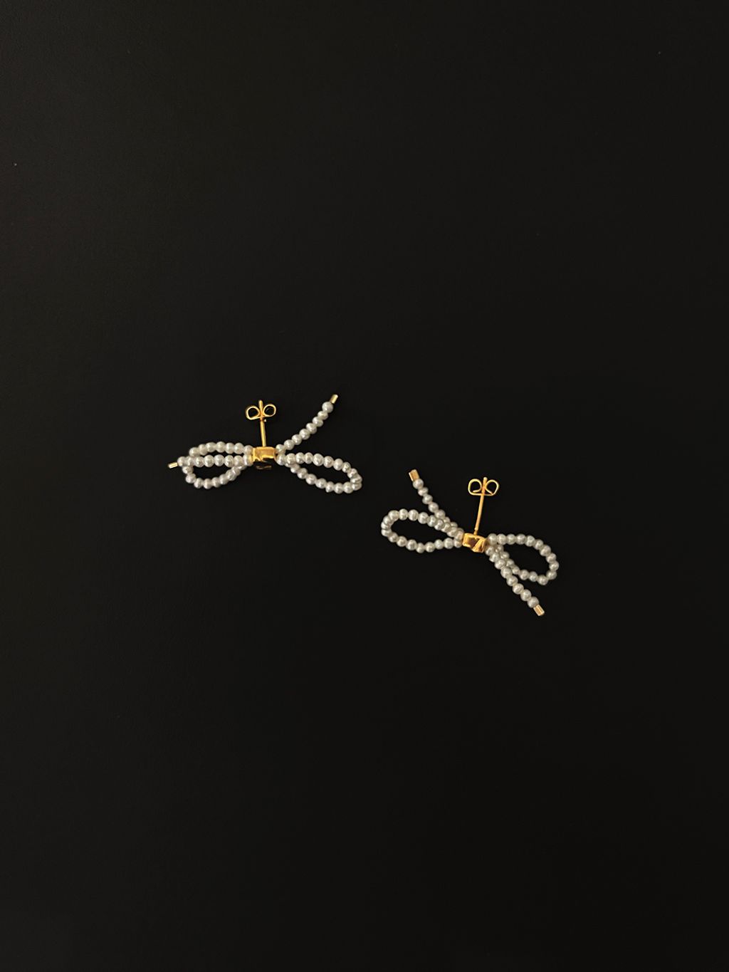 Ribbon Pearl Earrings
