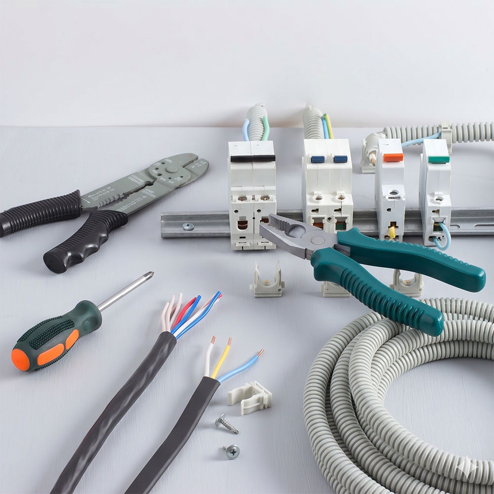 Synetric — Low voltage electrical components and digital power meters