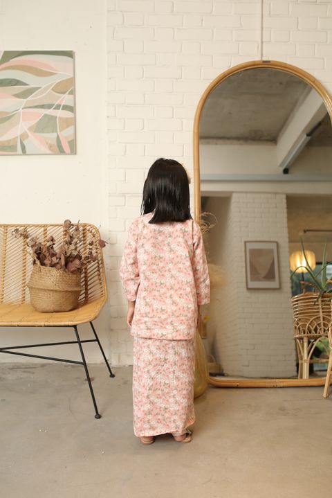 Eloque Dalila Floral Kurung Peach Back.jpeg