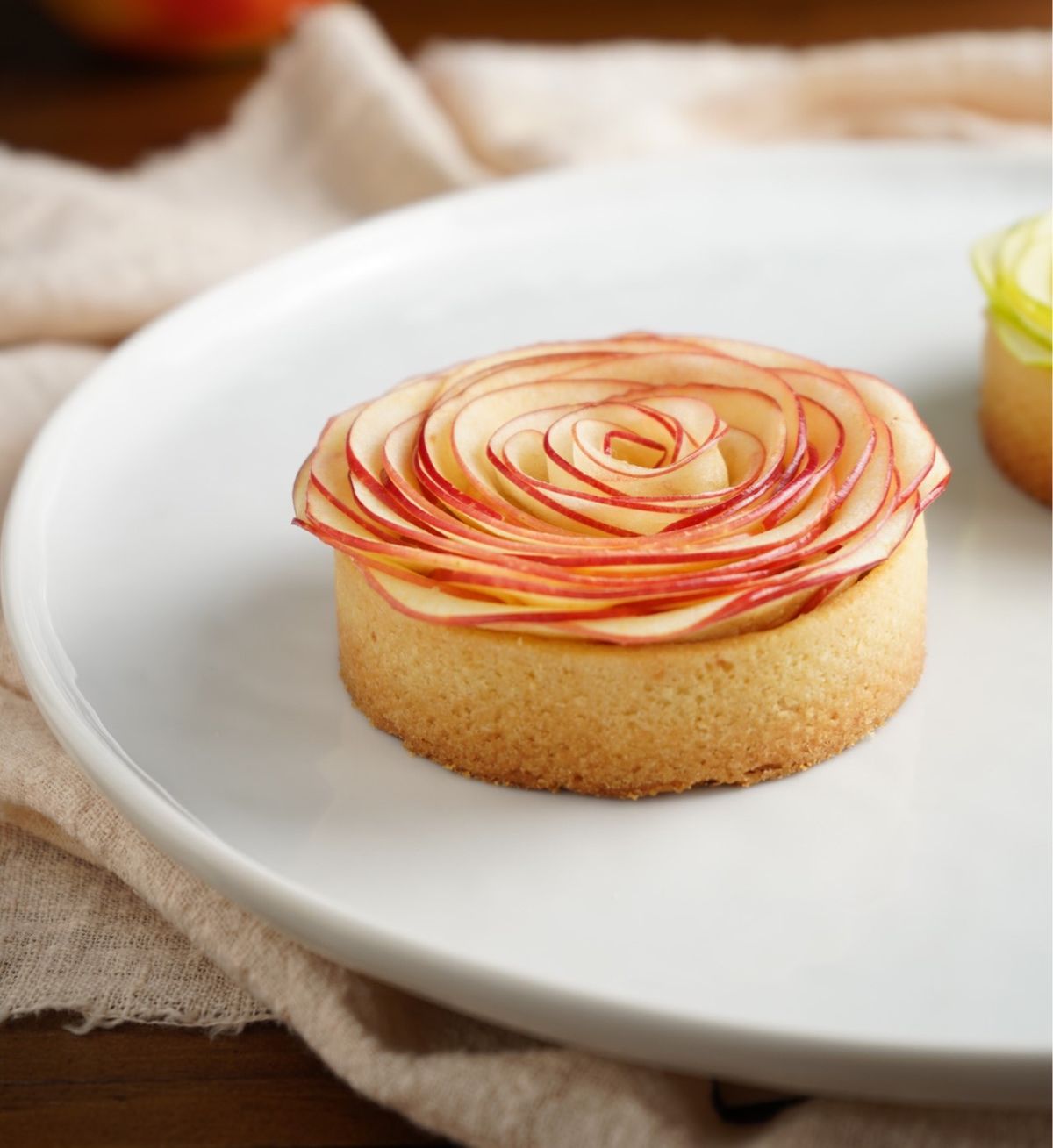母親節｜送給媽媽的法式三色玫瑰蘋果撻|||清甜可口的甜點送給母親節的媽媽