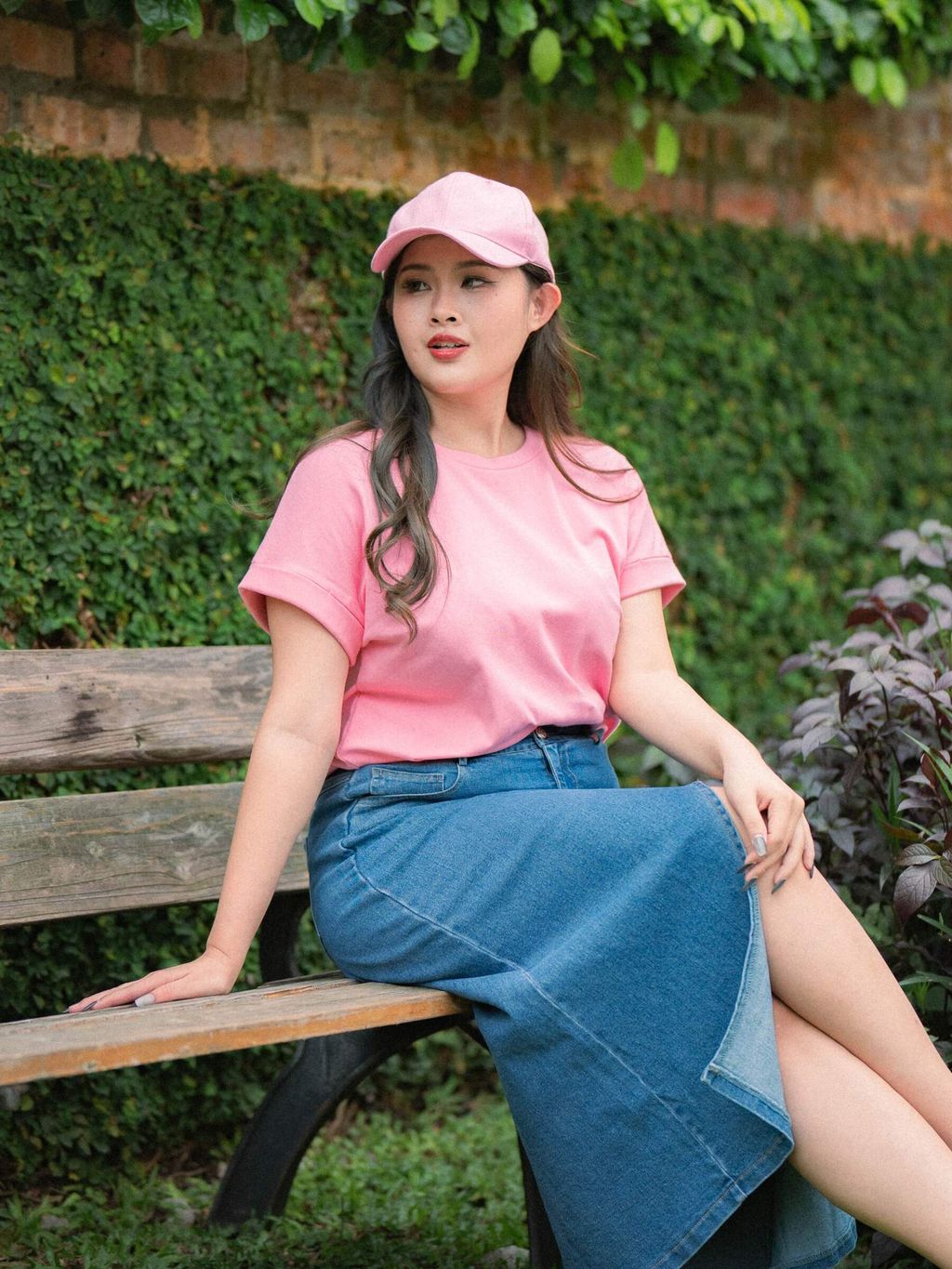 Relaxed fit top with breathable fabric – ideal for casual or lounge style.