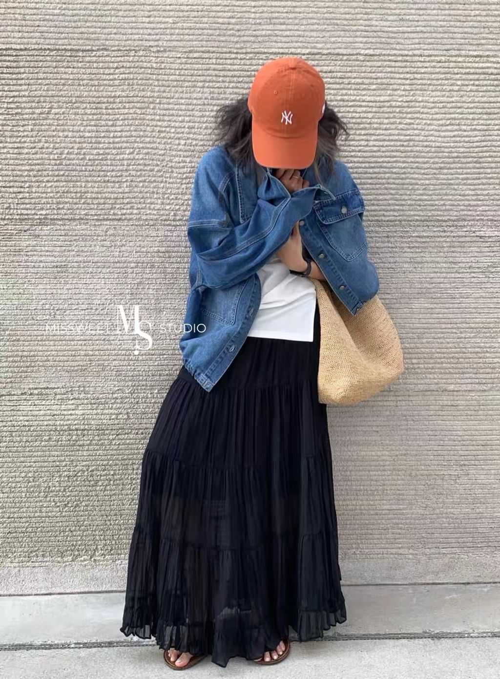 O1CN01sRk7iv1SK1A9wv8wC_!!2215288692227-0-cib