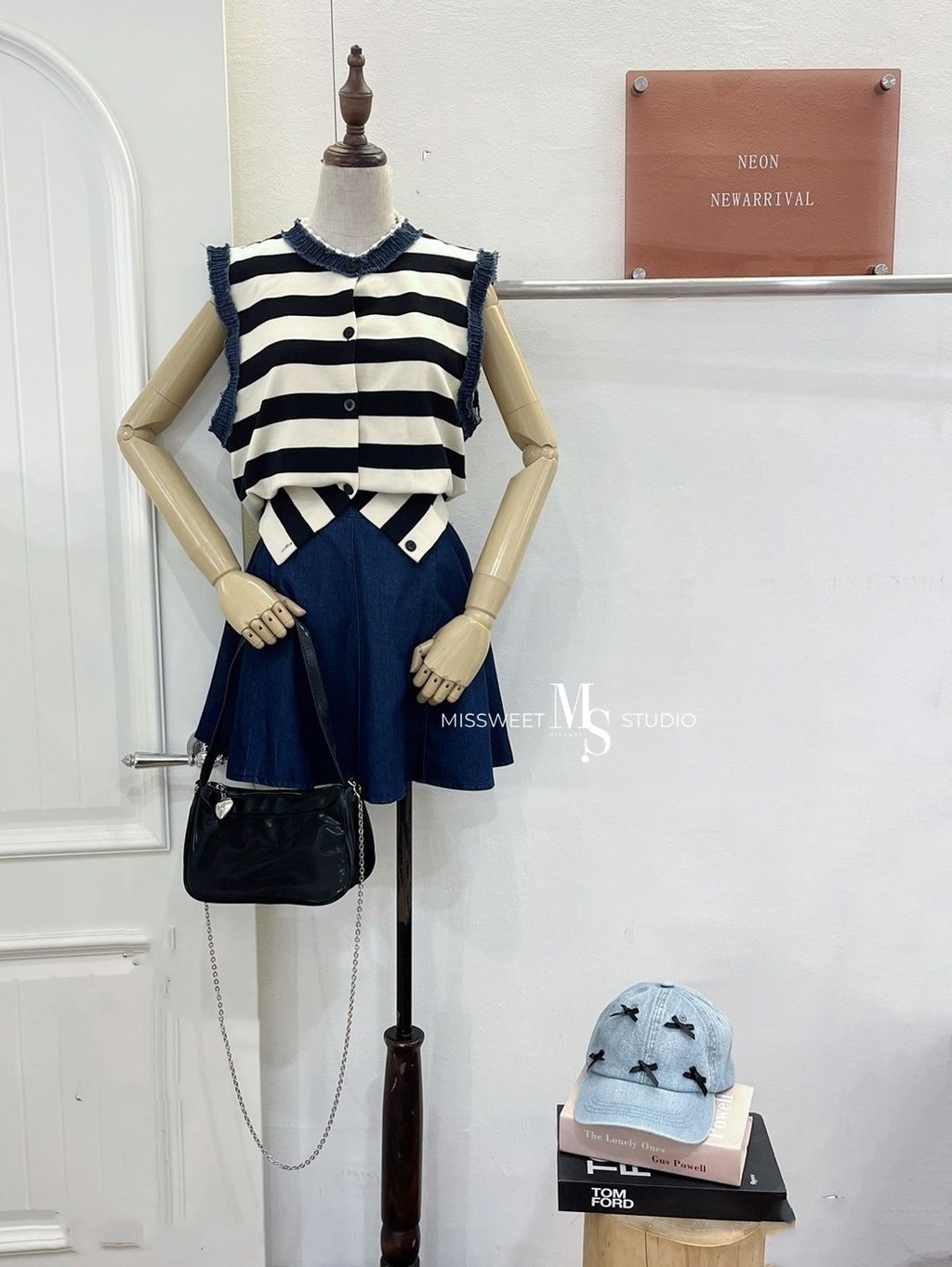 LINE_ALBUM_6月OOTD🌞_240709_1