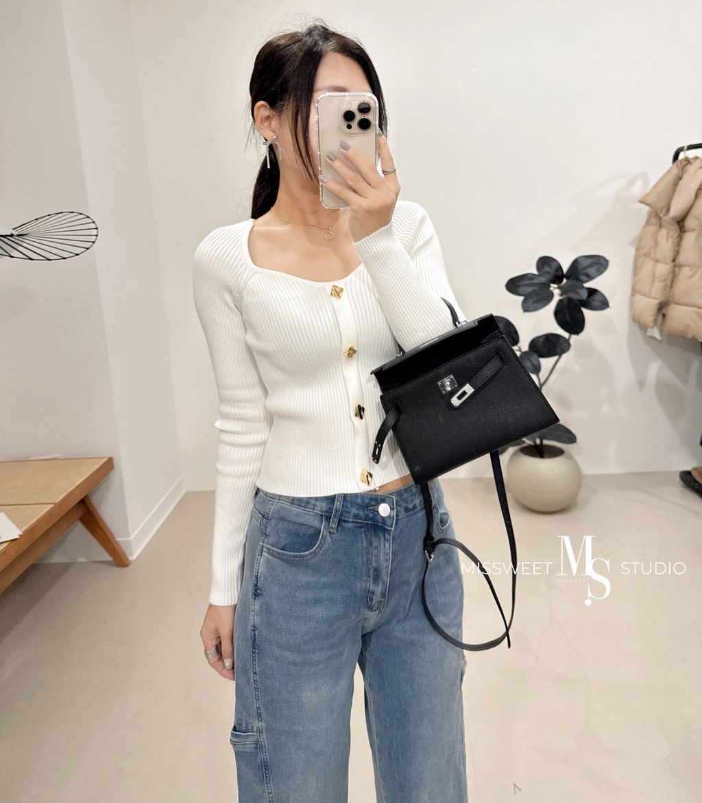 相片 2025-1-5 晚上11 04 01 (1)