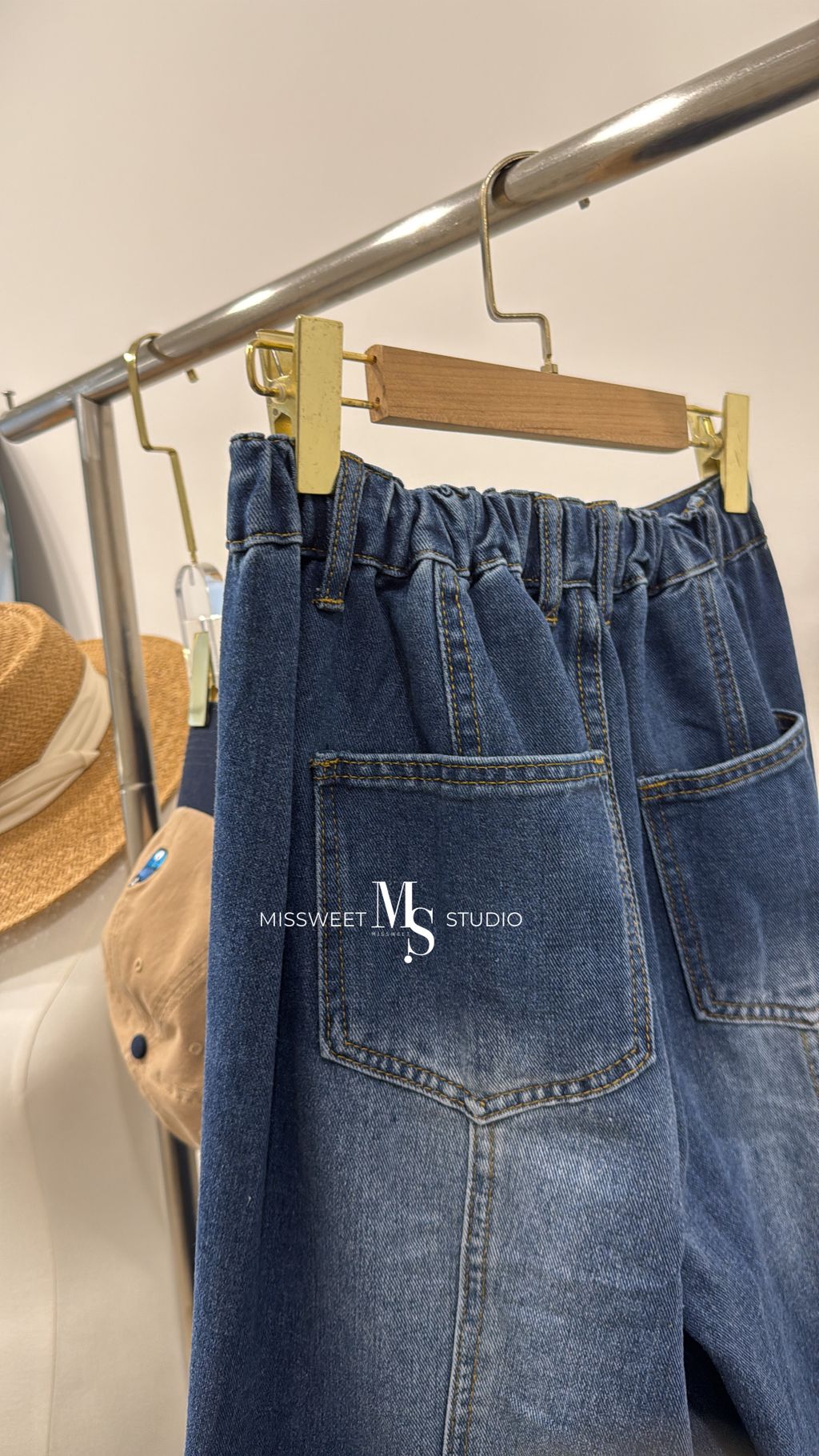 相片 2025-9-23 下午5 18 05