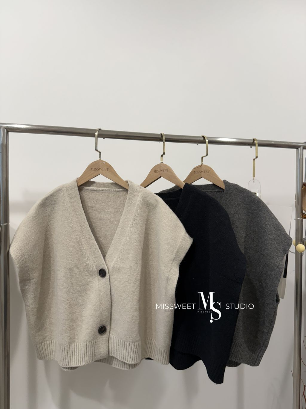 相片 2025-10-7 下午5 20 04