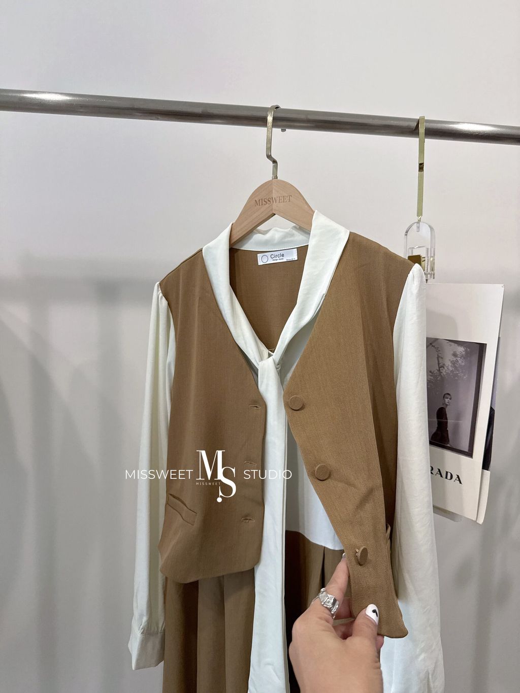 相片 2025-10-8 下午4 17 58