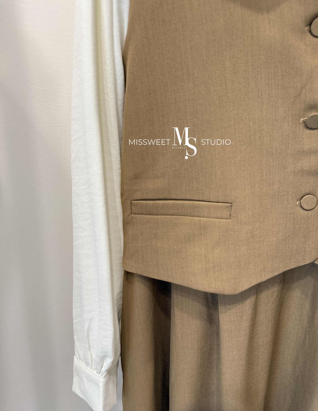 相片 2025-10-8 下午4 14 13