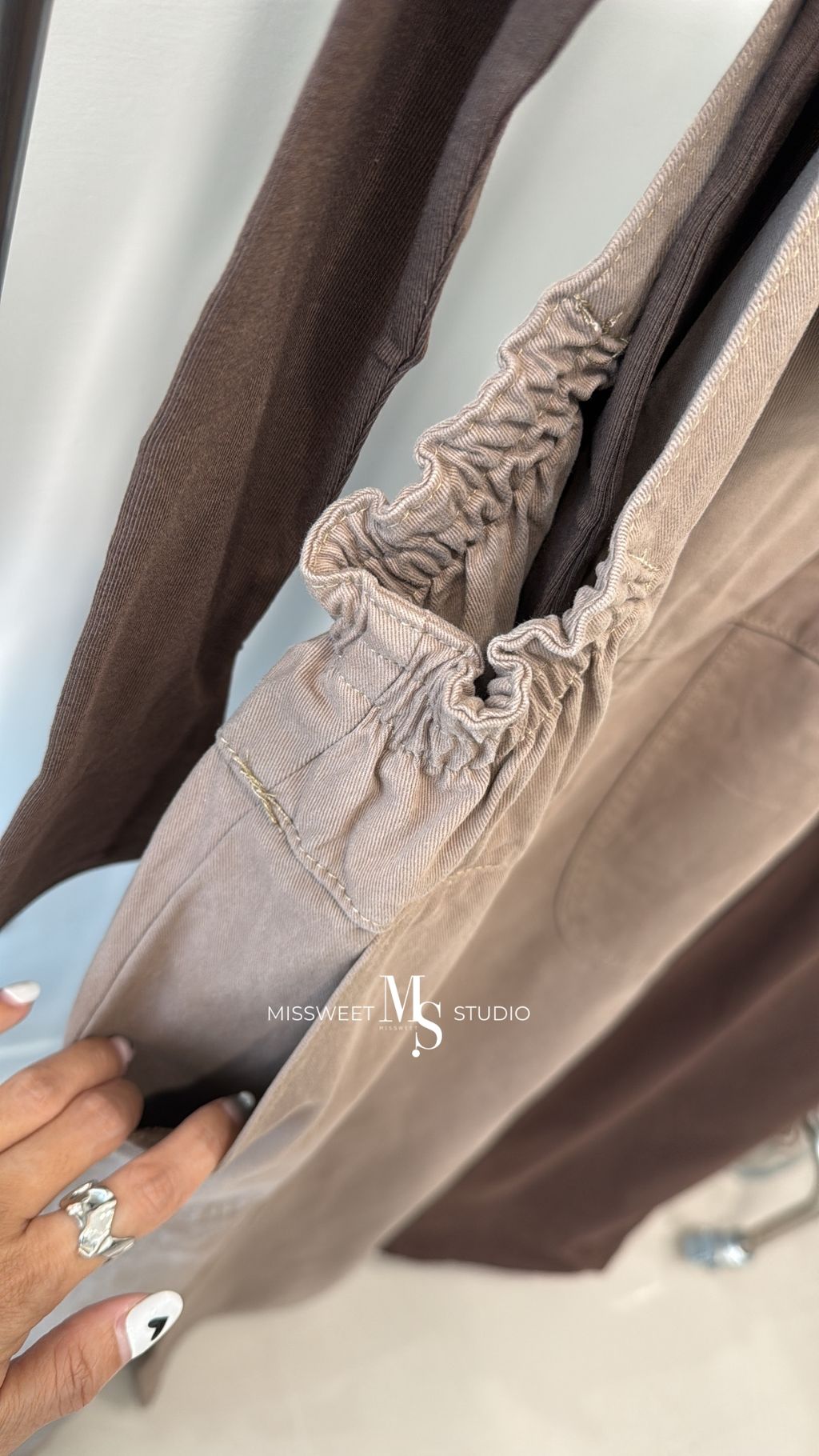 相片 2025-10-9 下午2 52 59