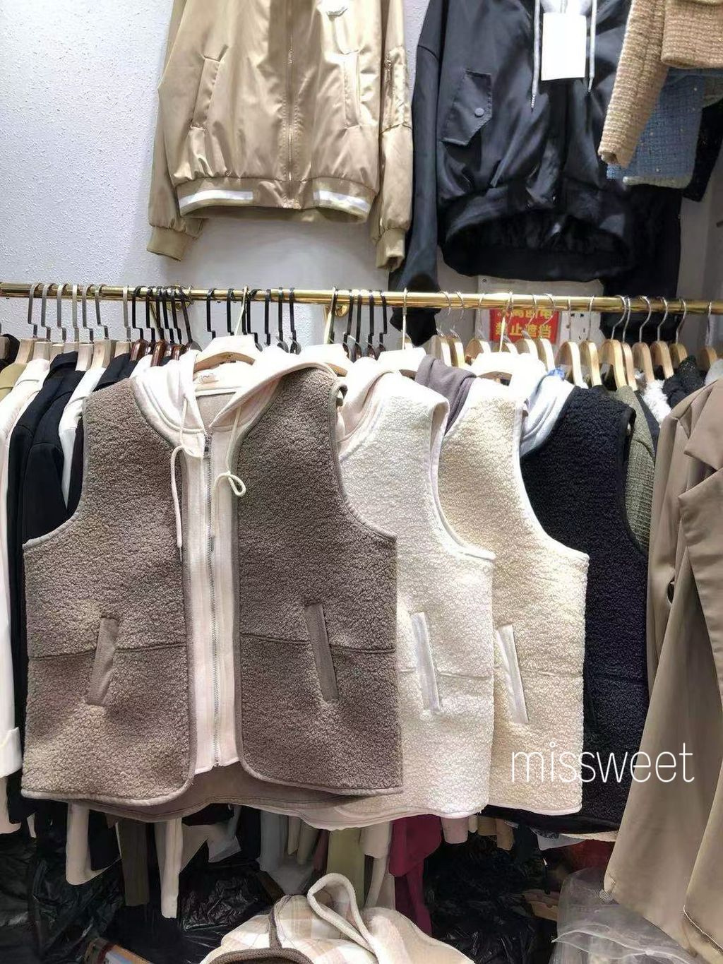 image_4560A4A1-0C0C-446E-8A0A-68936AF79828_1760618767