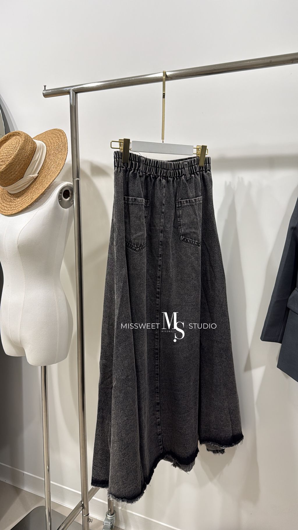 相片 2025-11-4 下午5 58 41