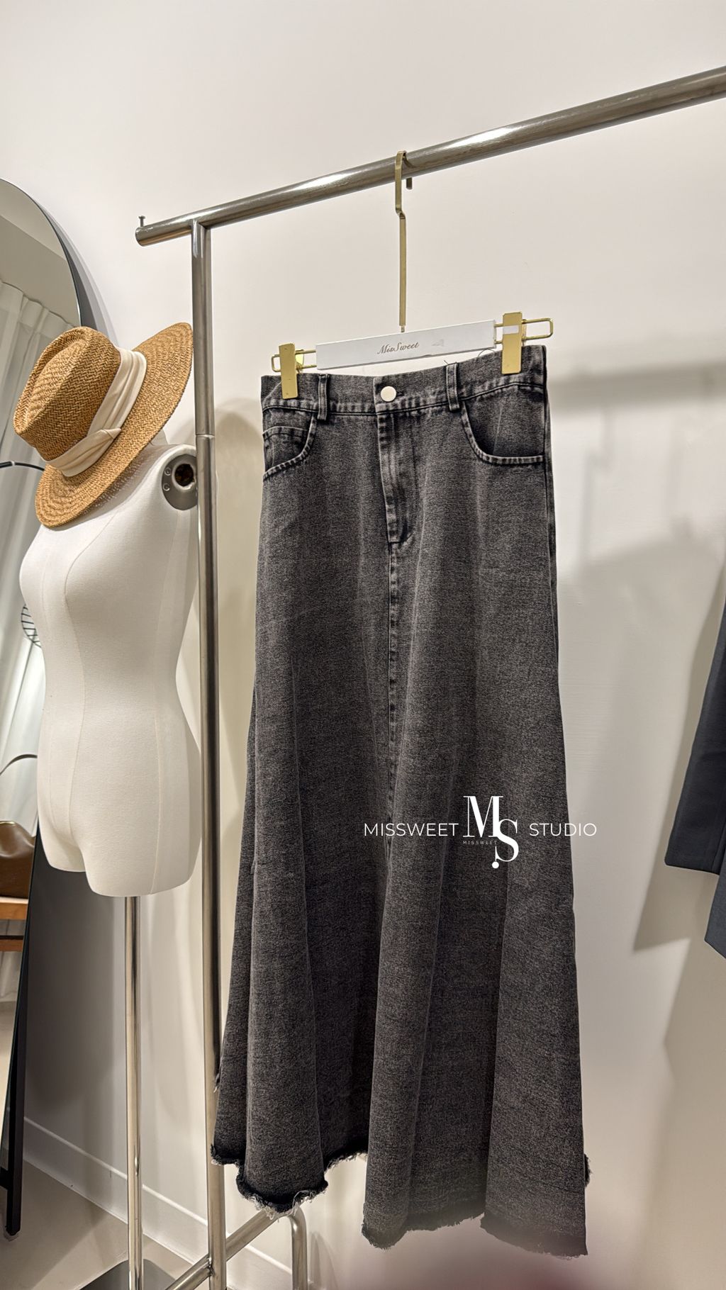 相片 2025-11-4 下午5 57 51