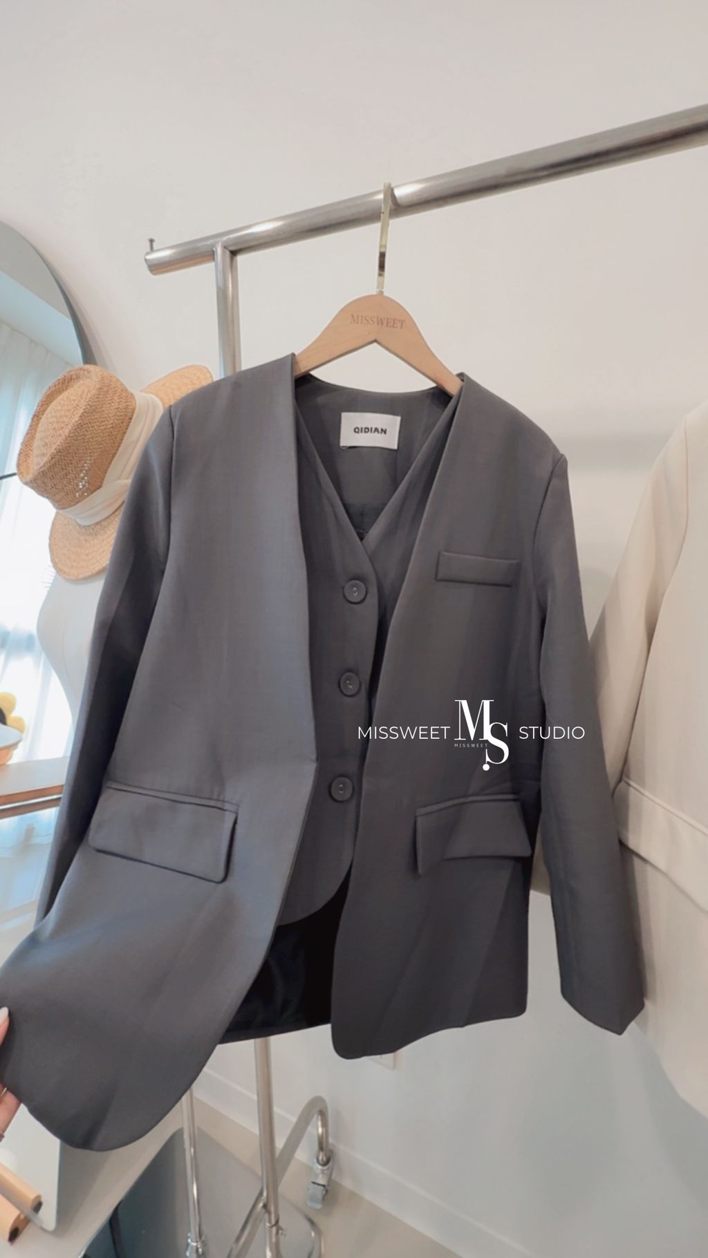 相片 2025-11-4 下午1 49 33