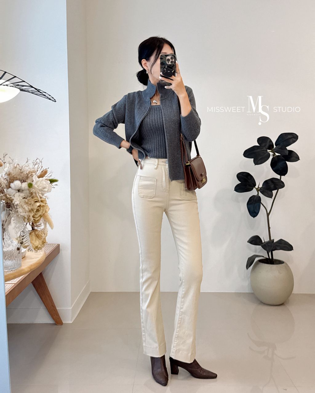 相片 2025-11-6 凌晨1 54 01