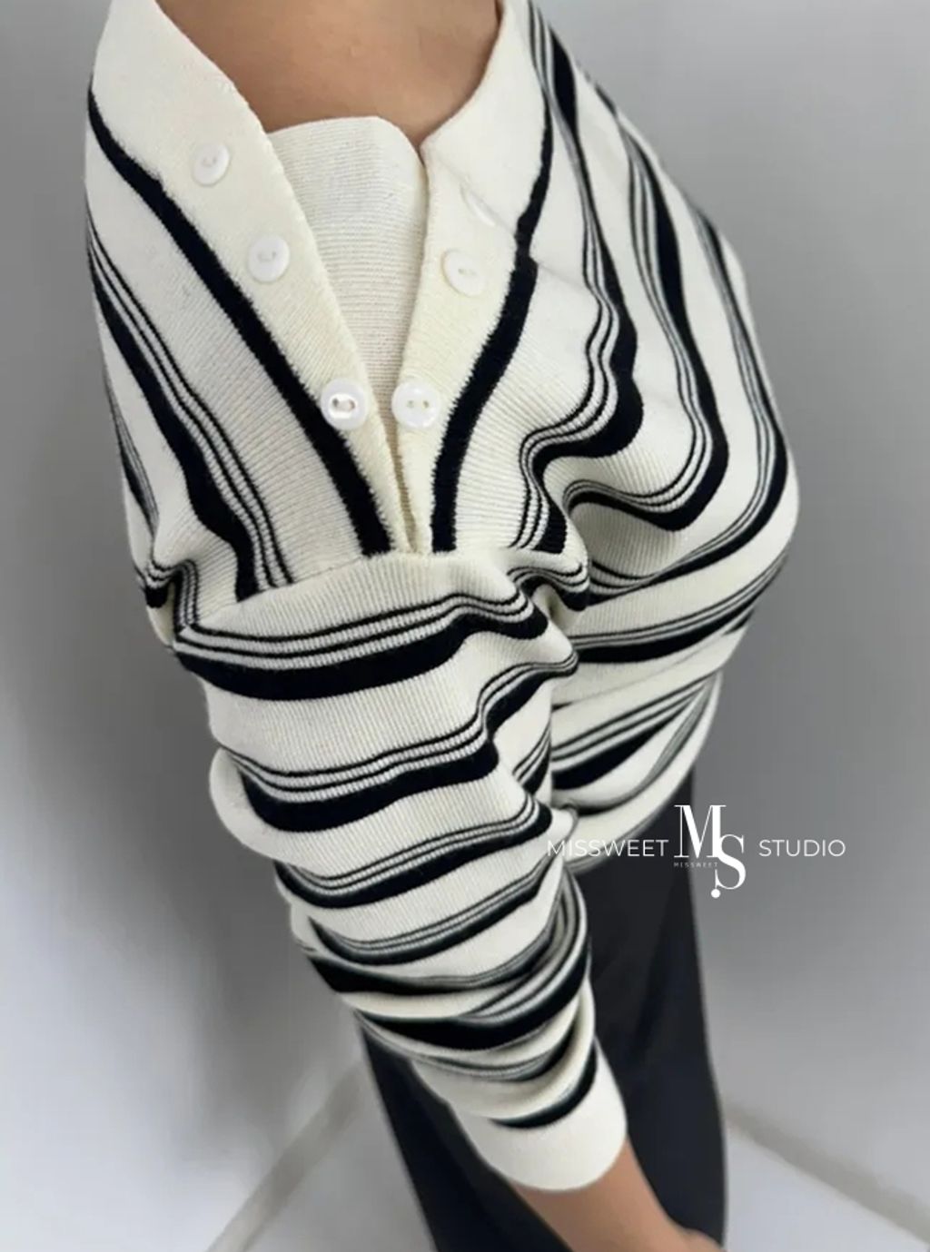 1760920695637_Cg90Xb